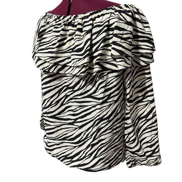 MICHAEL KORS Zebra Print Off-the-Shoulder 3/4 Sleeve Ruffle Crepe Top NWT Medium - Picture 7 of 10